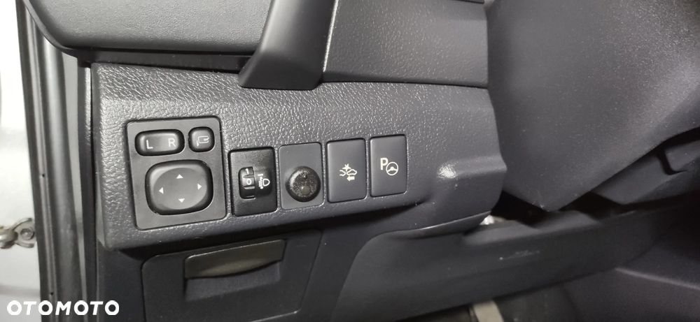 Toyota Auris Hybrid 135 Premium - 13