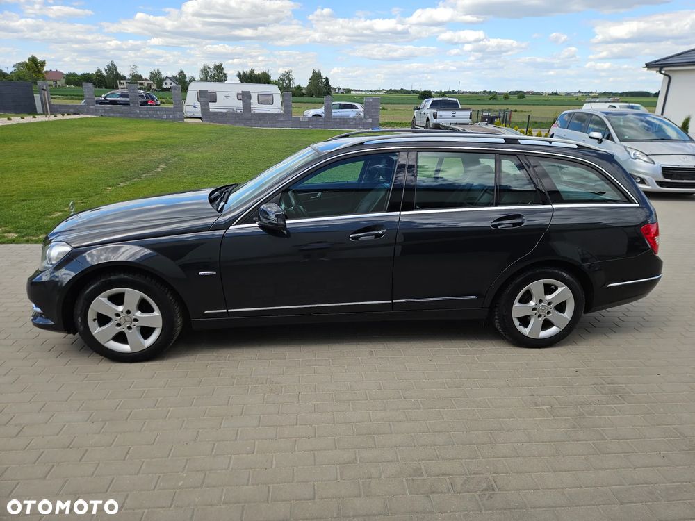 Mercedes-Benz Klasa C 200 (BlueEFFICIENCY) 7G-TRONIC Elegance - 4