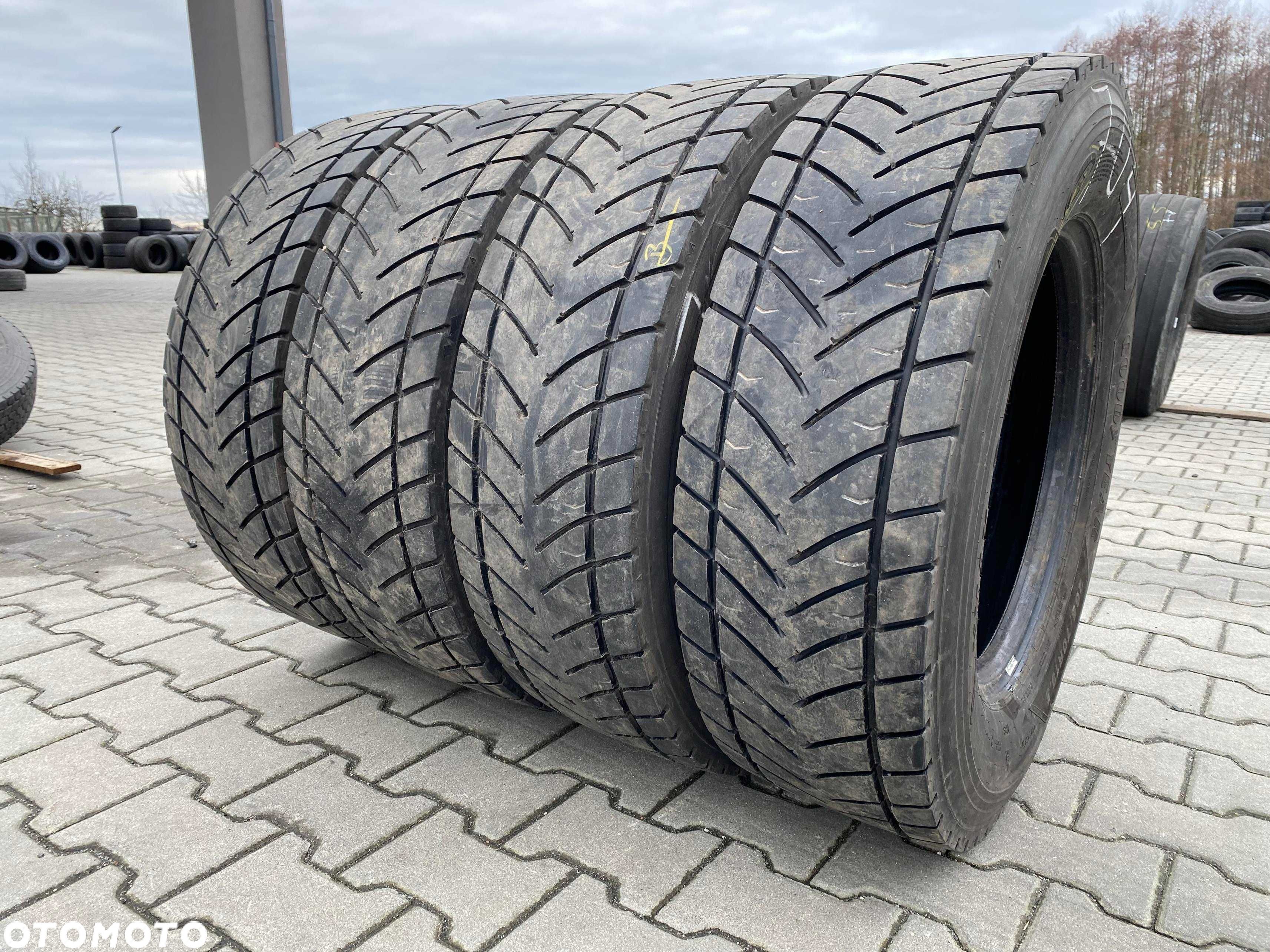 265/70R19.5 Opony Pogłębiane  GOODYEAR KMAX D Napęd - 1