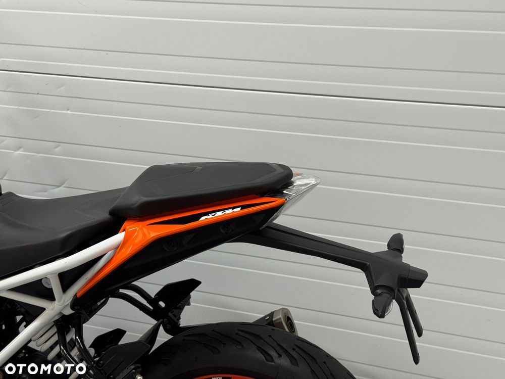 KTM Duke 125 - 23