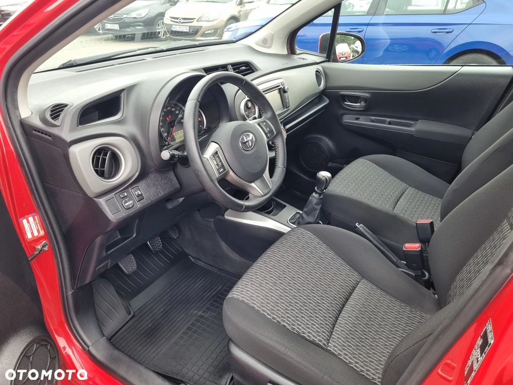 Toyota Yaris 1.33 Premium EU6 - 10