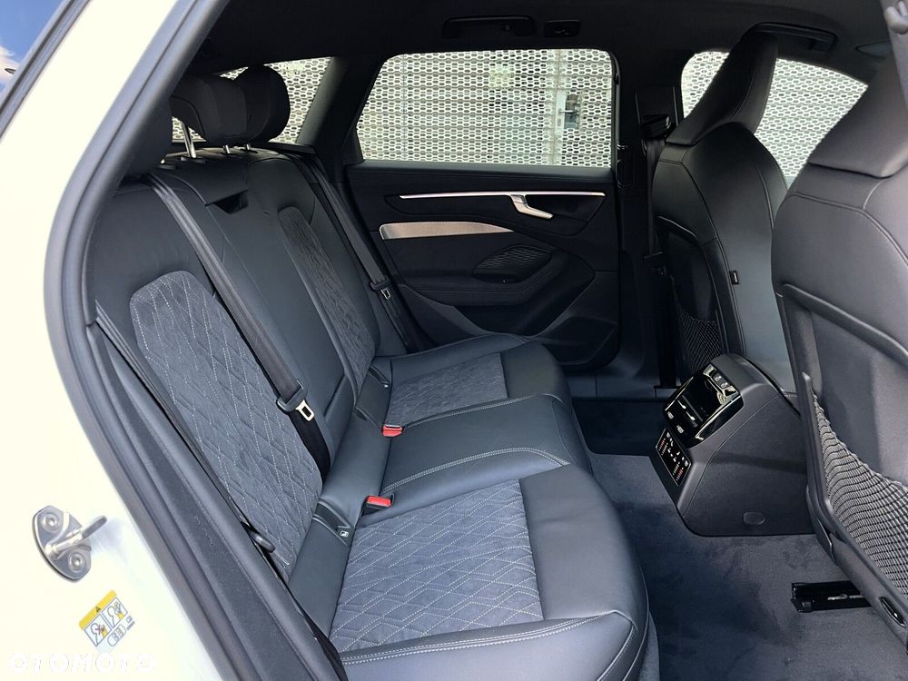 Audi A6 Avant - 17