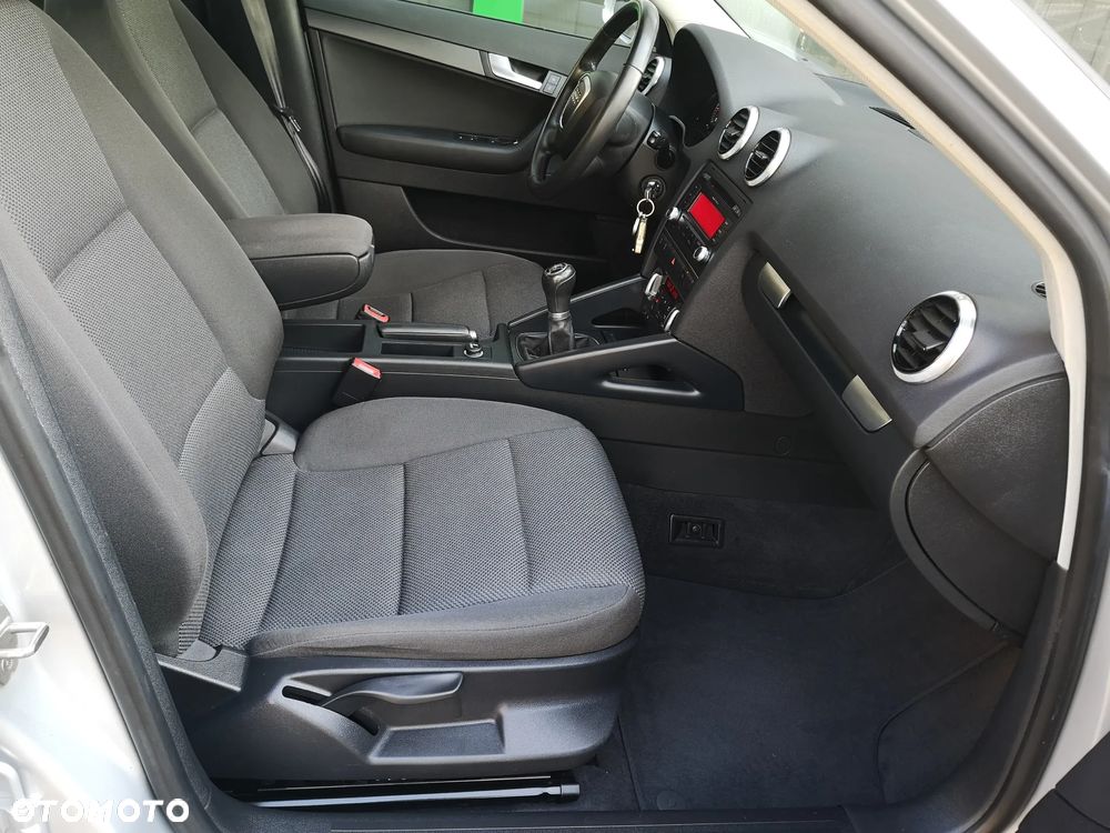 Audi A3 Sportback 1.2 TFSI Ambiente - 25