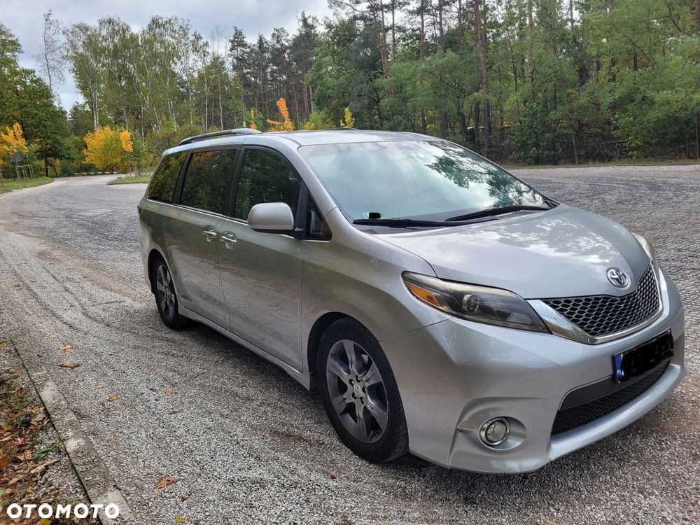 Toyota Sienna 3.5 V6 SE - 1