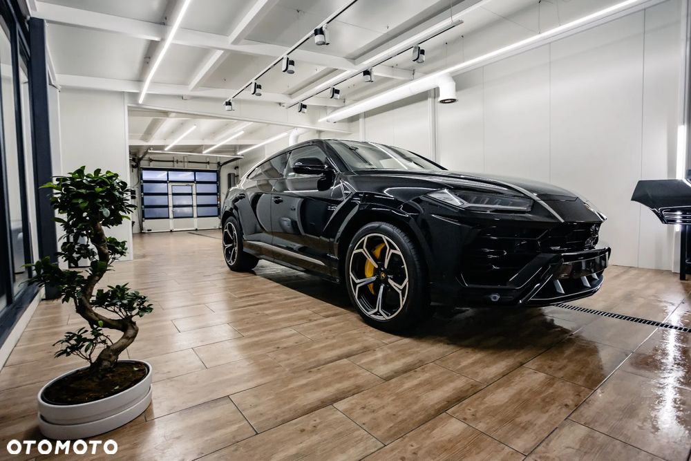 Lamborghini Urus - 30