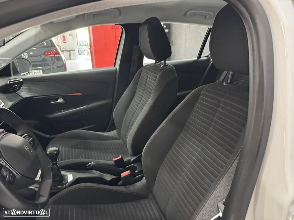 Peugeot 208 1.2 PureTech GT - 28