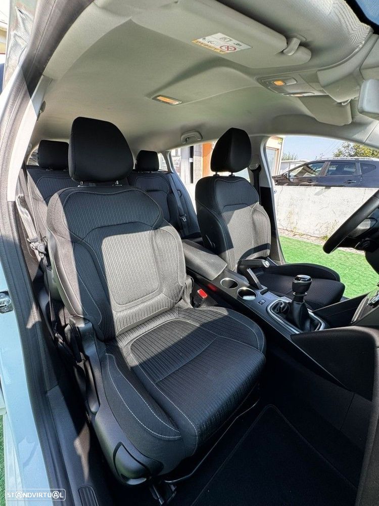 Renault Mégane Sport Tourer 1.5 Blue dCi Zen - 16