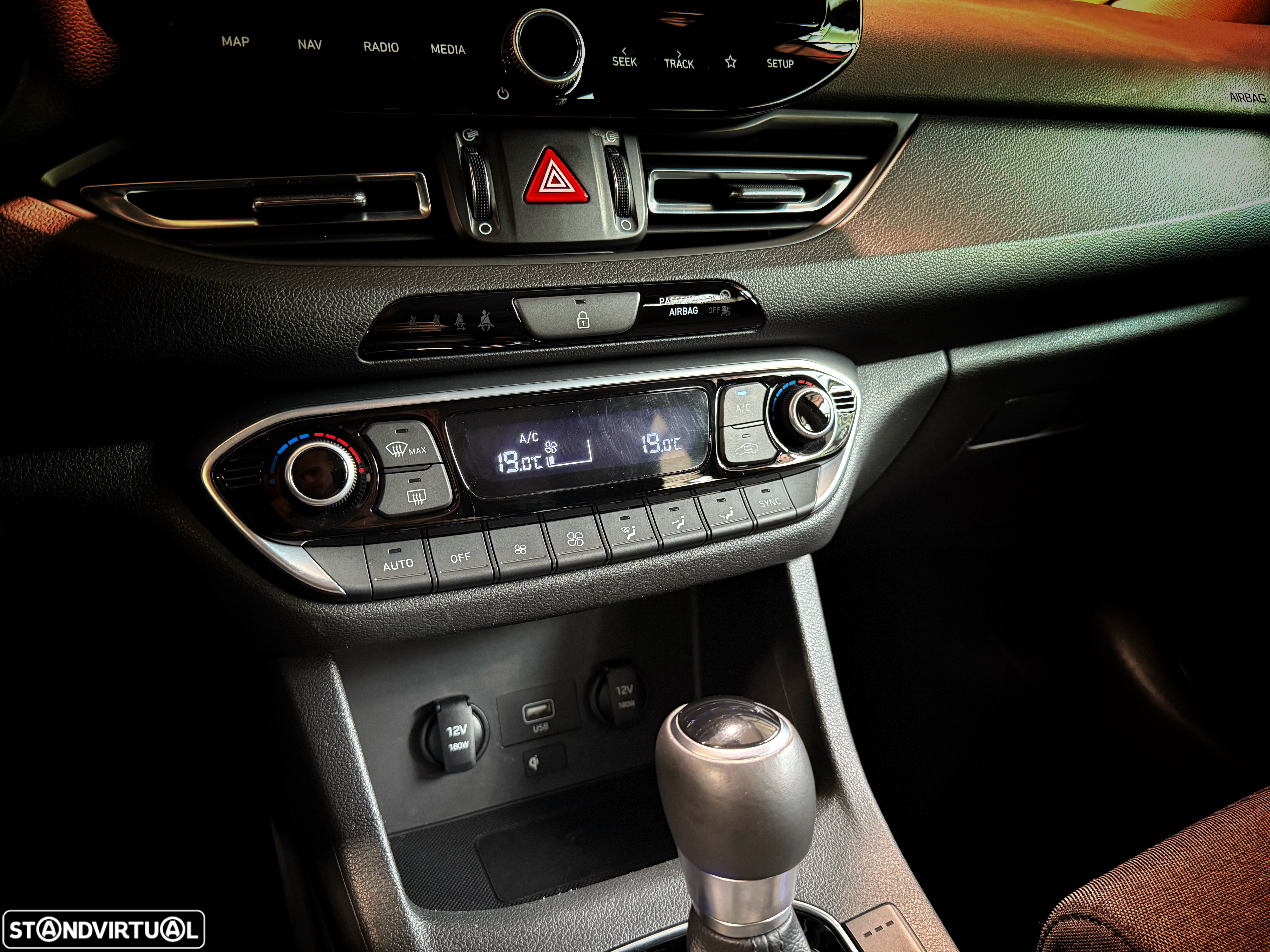 Hyundai i30 SW 1.0 T-GDI 48V-Hybrid DCT Connect & Go - 12