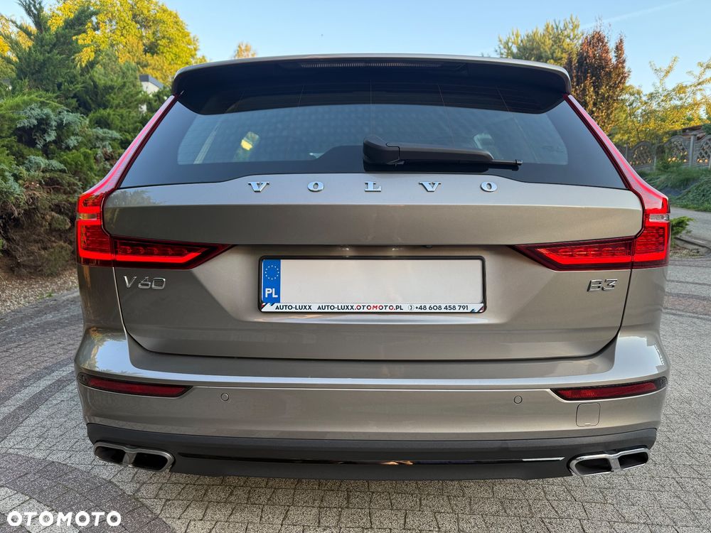 Volvo V60 B3 B DKG Momentum Pro - 9