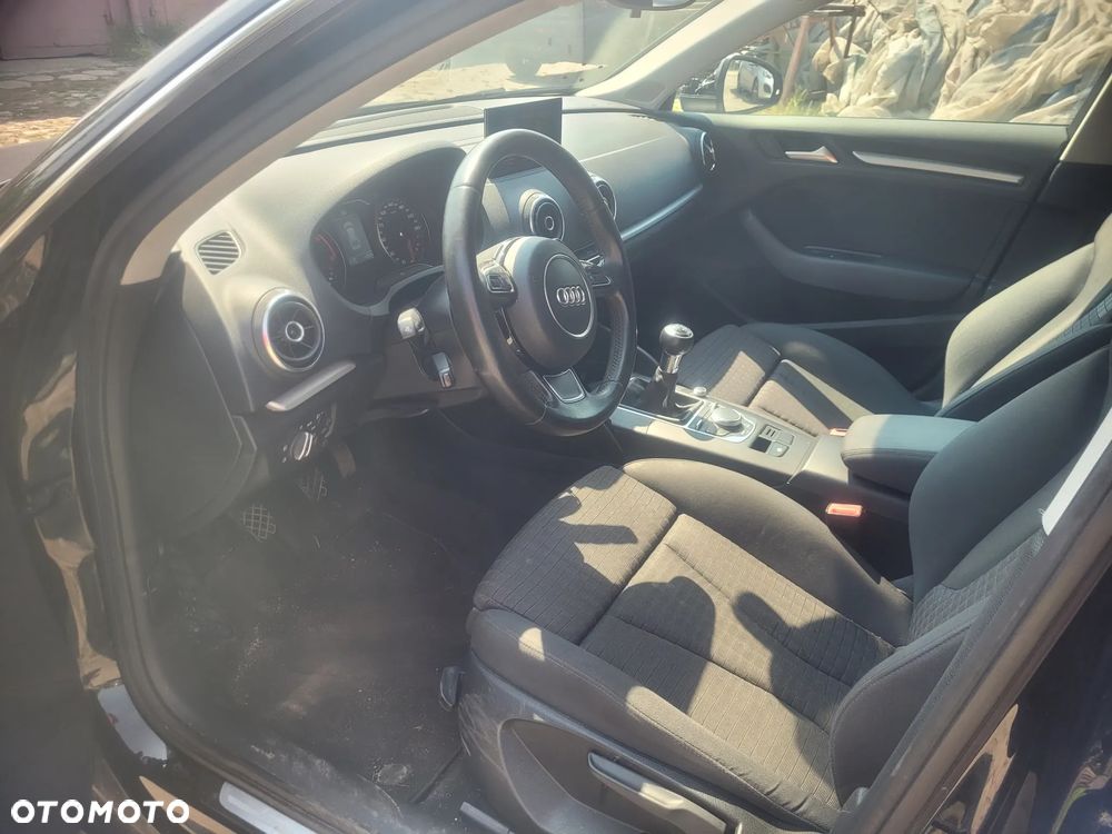 Audi A3 Sportback 1.6 TDI DPF Ambition - 7