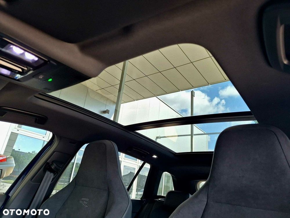 Volkswagen Golf Variant 1.5 eTSI mHEV R-Line Plus DSG - 24
