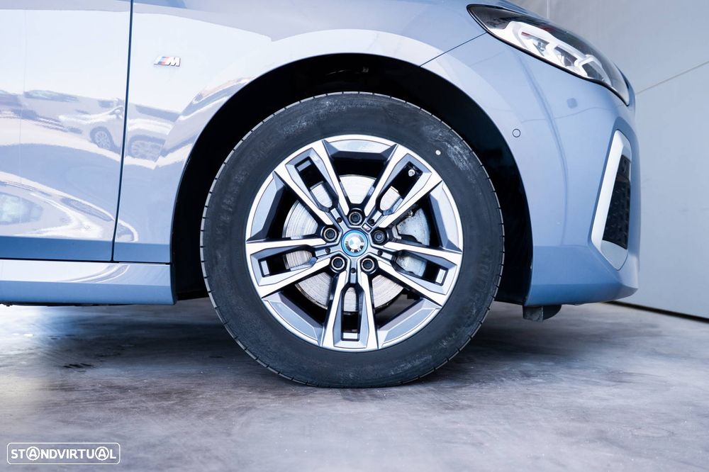 BMW 225xe Active Tourer - 11