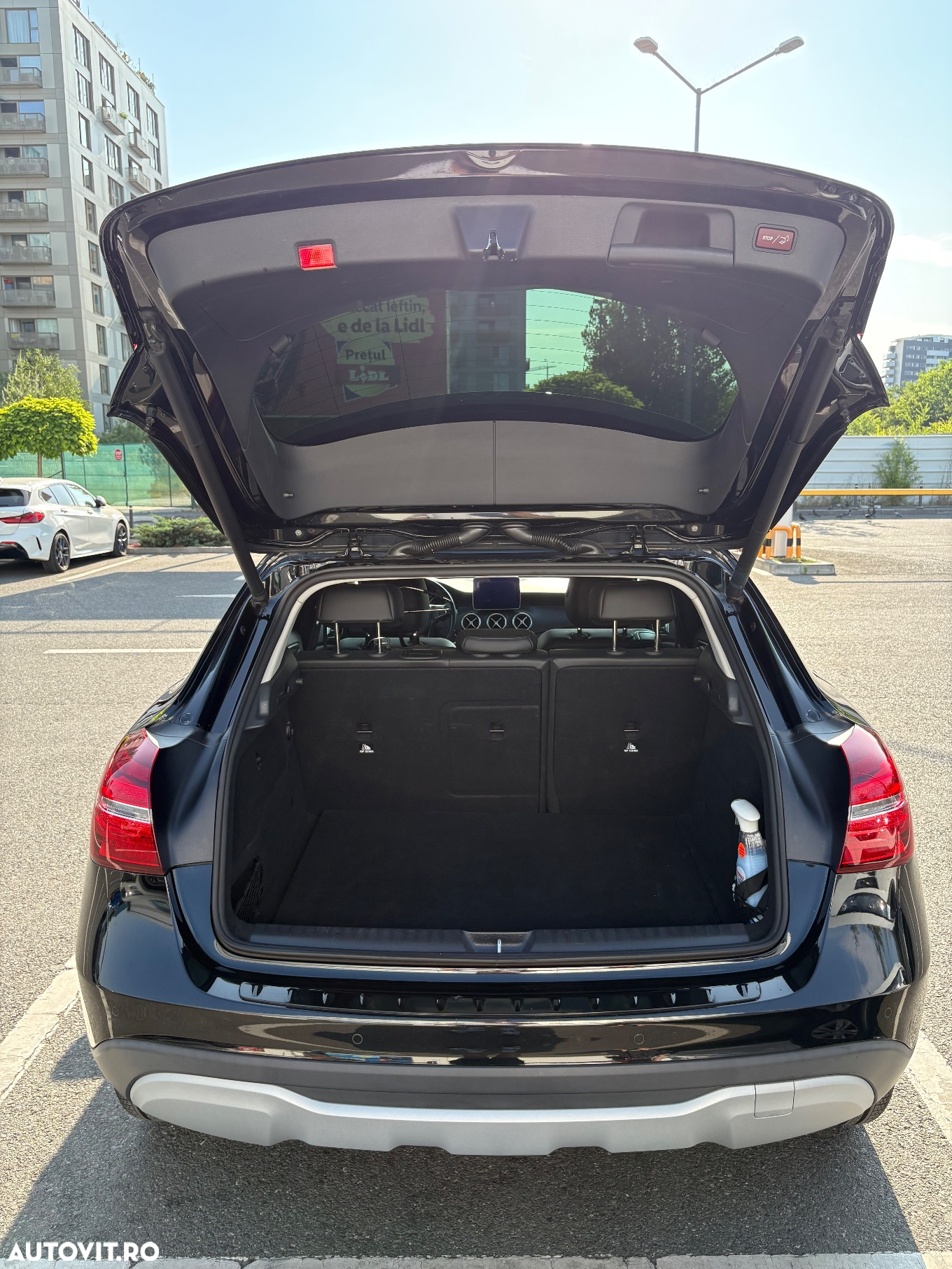 Mercedes-Benz GLA - 8
