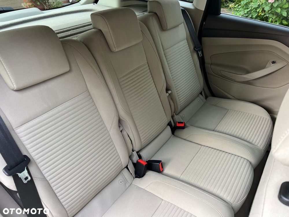 Ford C-MAX 2.0 TDCi Start-Stop-System Titanium - 24