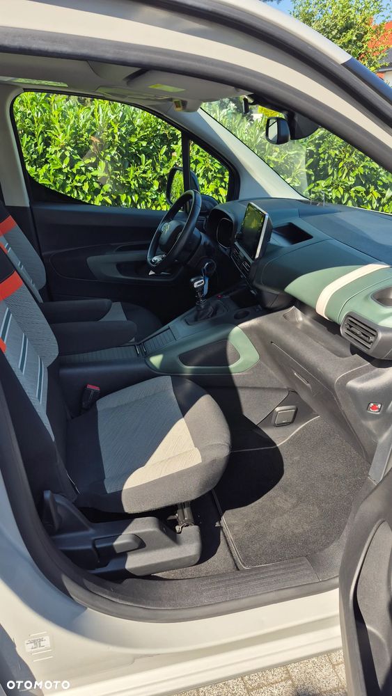 Citroën Berlingo Multispace PureTech 110 SHINE - 13