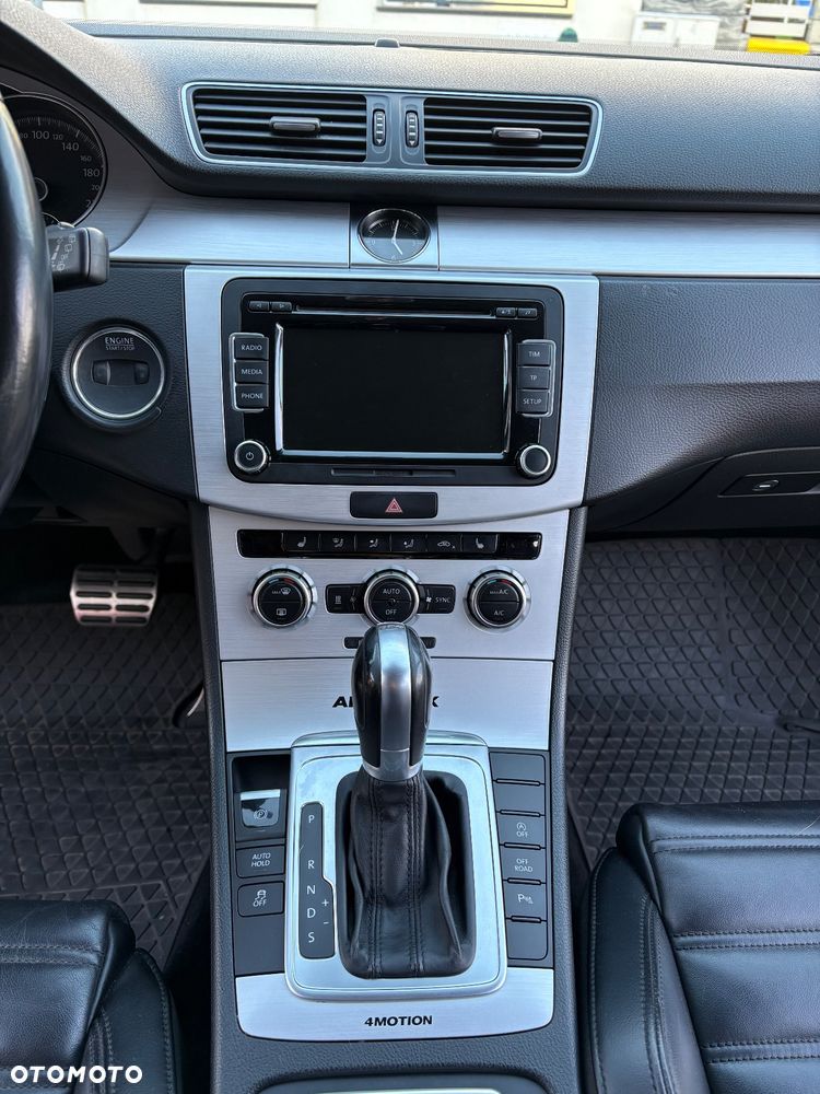 Volkswagen Passat 2.0 TDI 4Mot Highline DSG - 28
