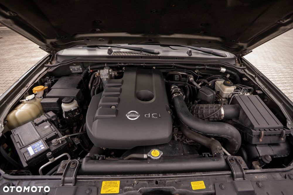 Nissan Pathfinder 2.5 dCi Premium - 32