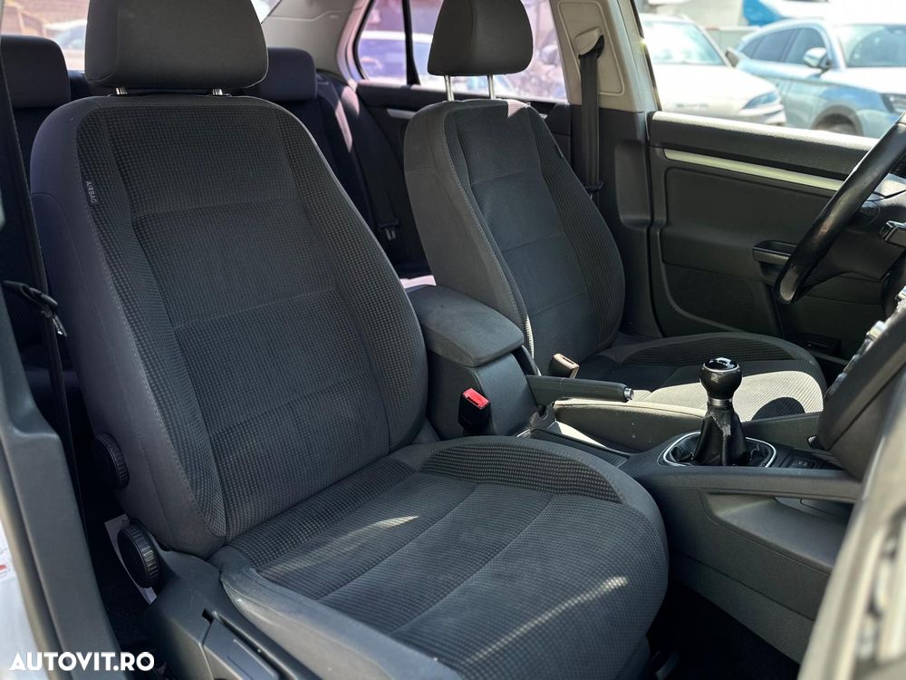 Volkswagen Jetta 1.9 TDI Comfortline - 20