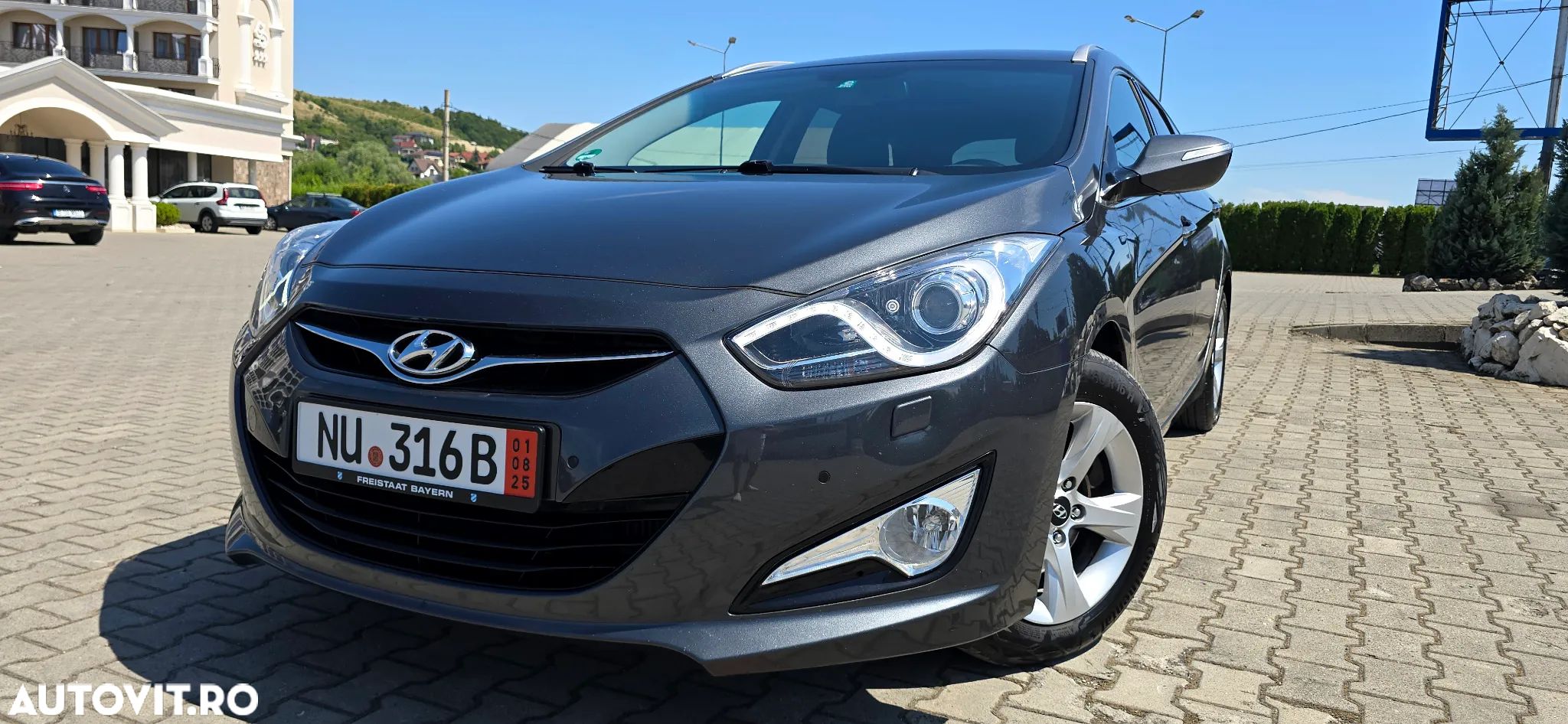 Hyundai i40 Kombi 1.7 CRDi DCT Premium - 1