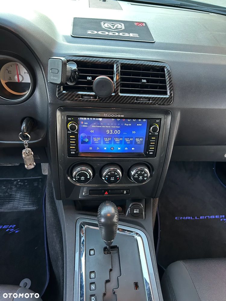 Dodge Challenger 3.5 SE - 29