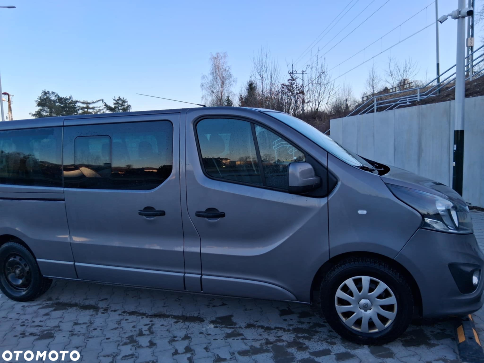 Opel Vivaro - 2