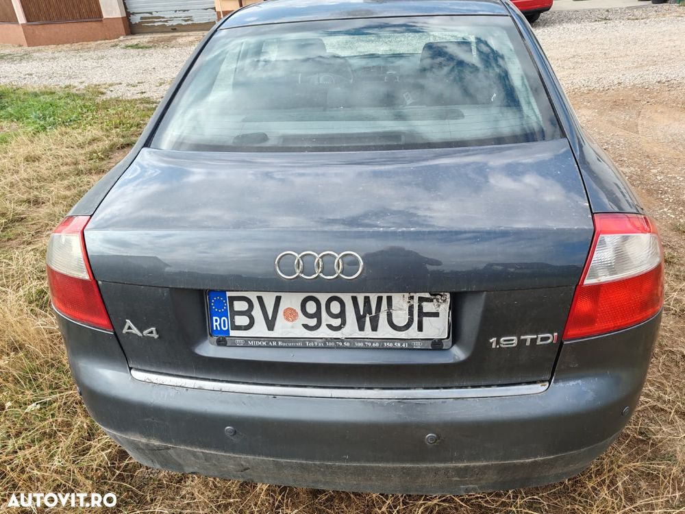 Audi A4 Avant - 4