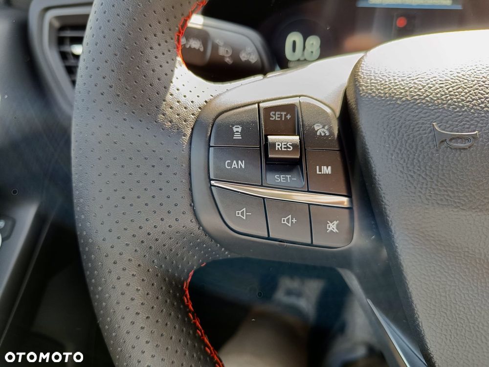 Ford Focus 1.0 EcoBoost ST-Line X - 14