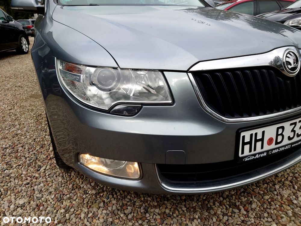 Skoda Superb 2.0 TDI Elegance DSG - 26