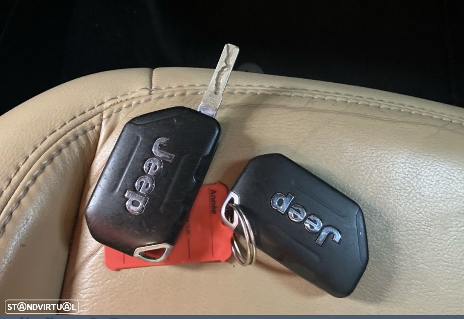 Jeep Wrangler 2.2 CRDi Hardtop AWD Auto Sahara - 16
