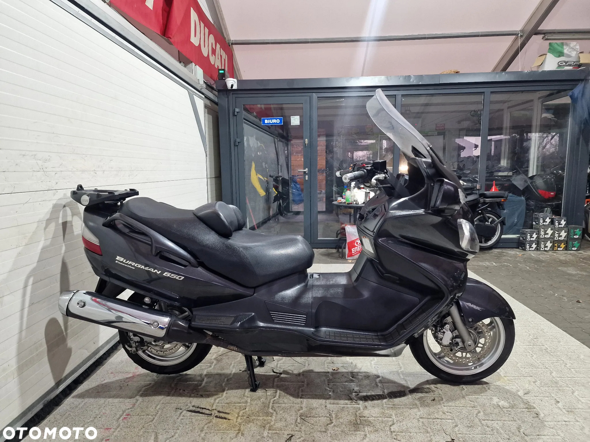 Suzuki Burgman - 16