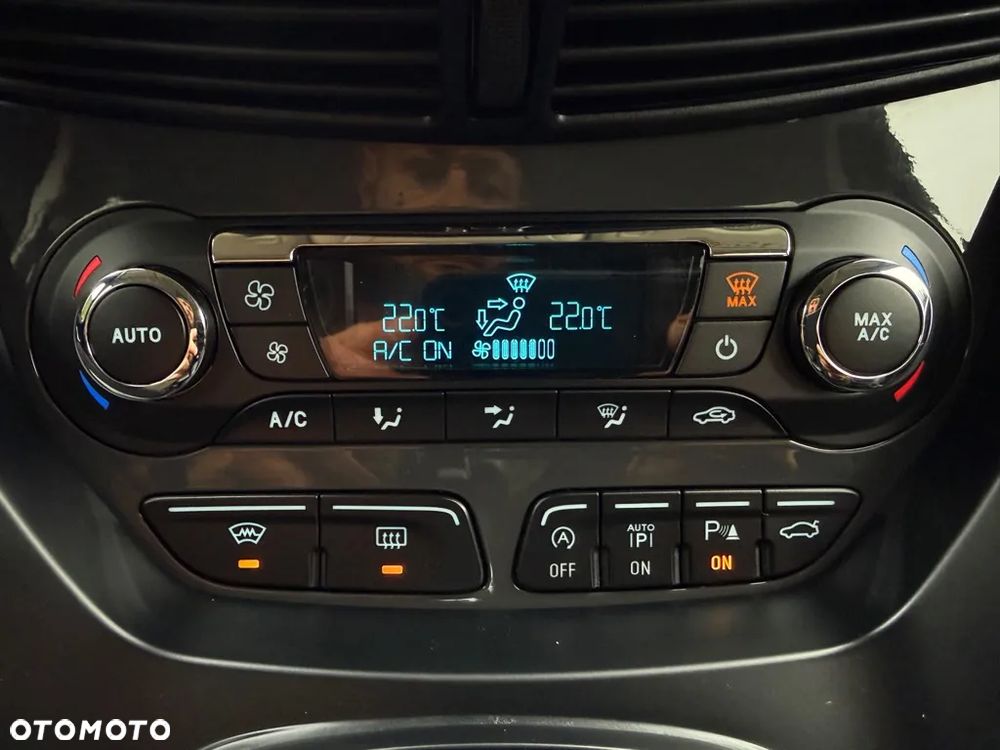 Ford Kuga 2.0 TDCi 4WD Titanium - 26