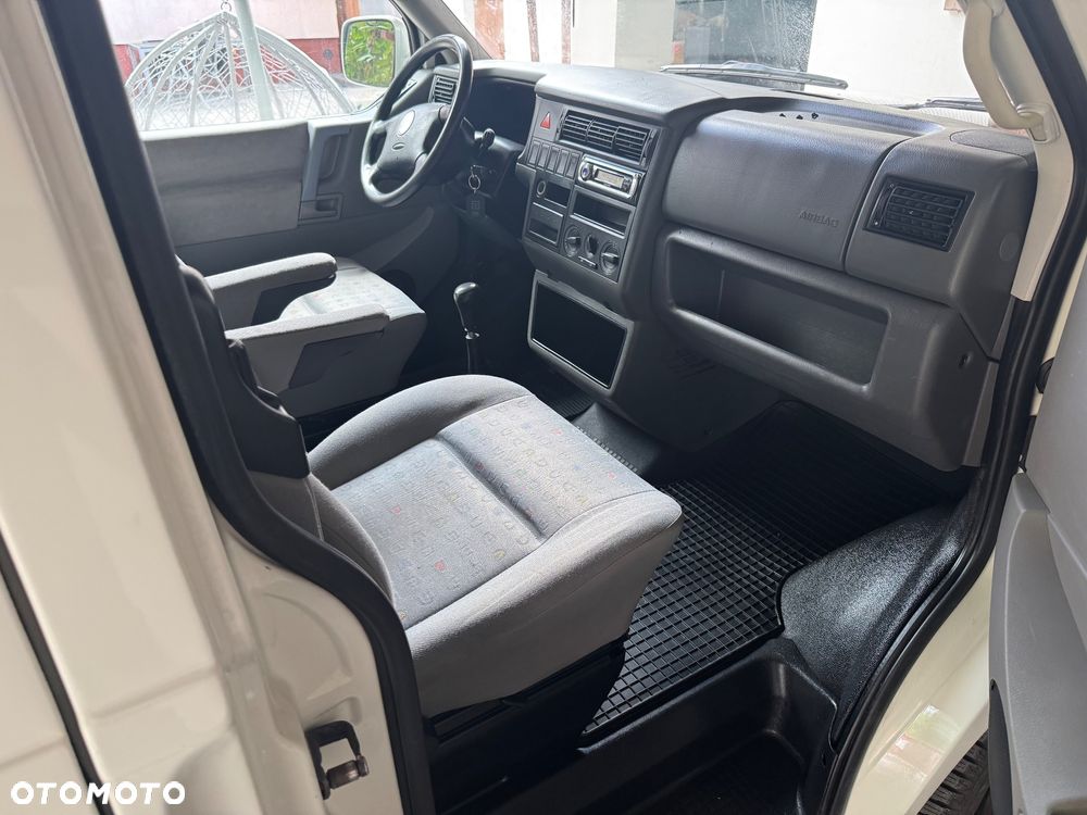 Volkswagen Transporter - 13