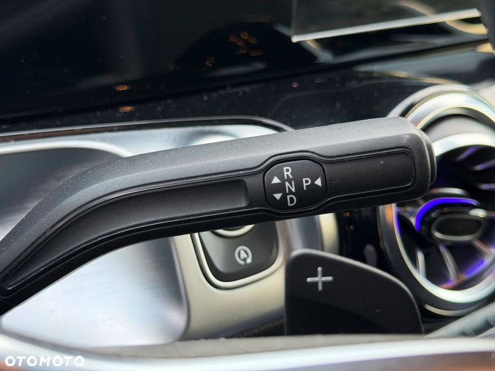 Mercedes-Benz GLB 200 Progressive 7G-DCT - 19