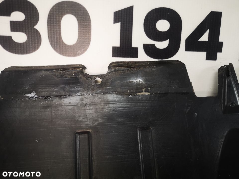 VW PASSAT B6 / B7 / CC PŁYTA POD SILNIK / OSŁONA PODWOZIA NR 3C0825237H NR AUKCJI OSŁ79 - 8