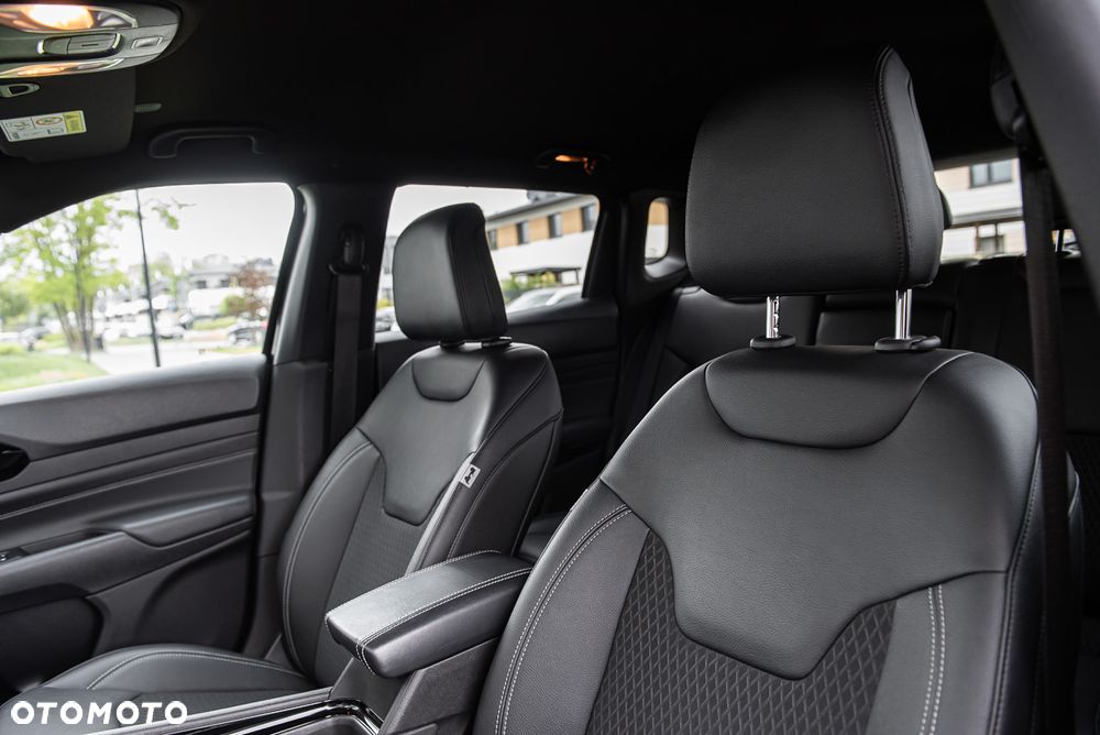 Jeep Compass - 18