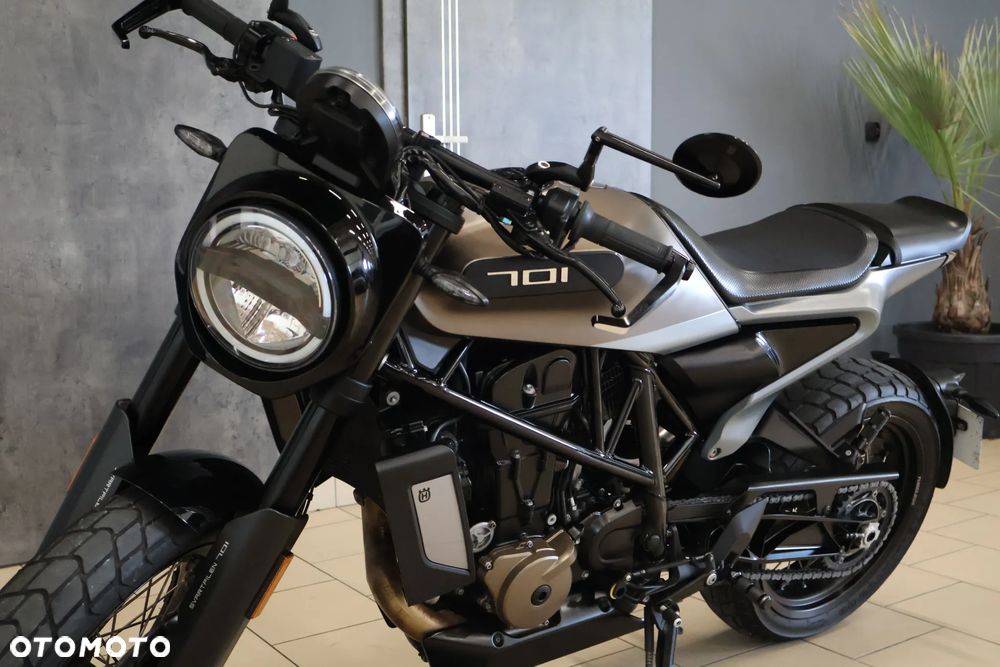 Husqvarna Svartpilen - 19