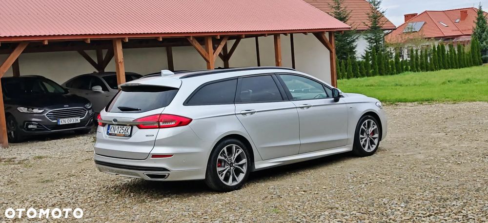 Ford Mondeo - 40