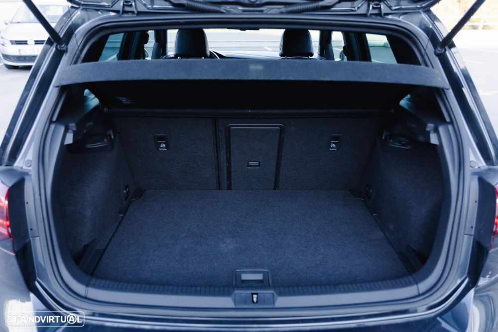 VW Golf GTI Performance BlueMotion - 32