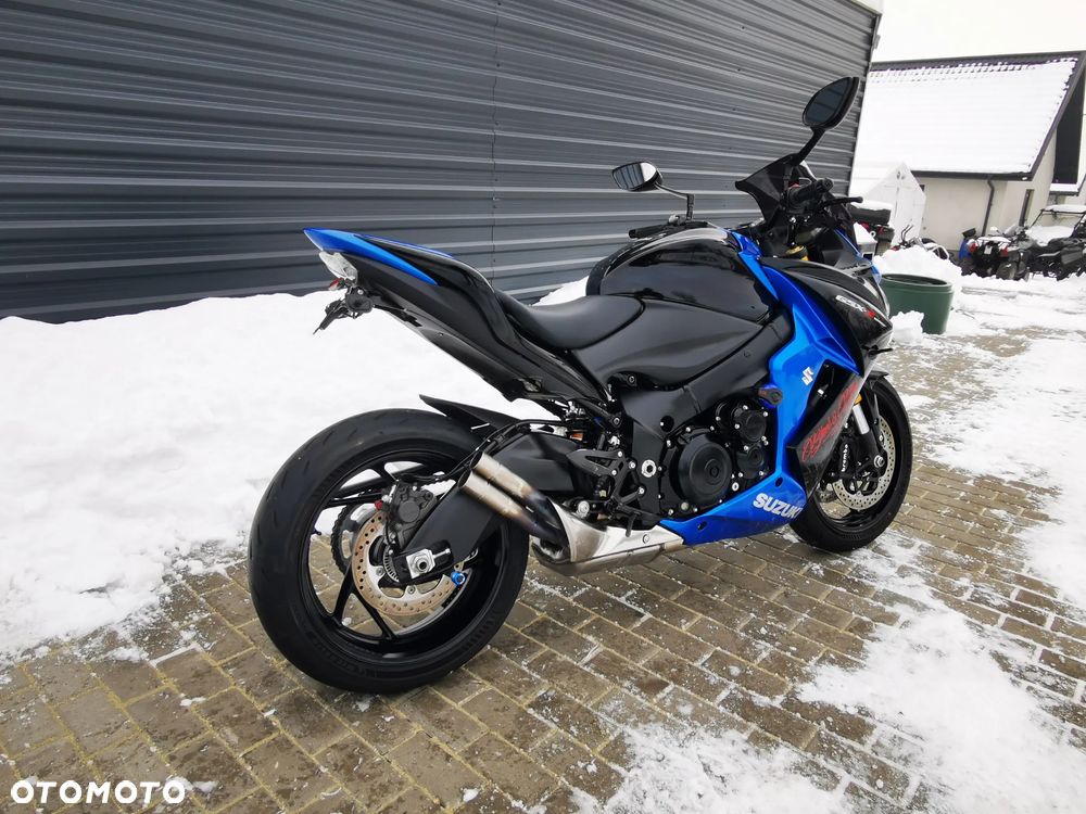 Suzuki GSX - 3