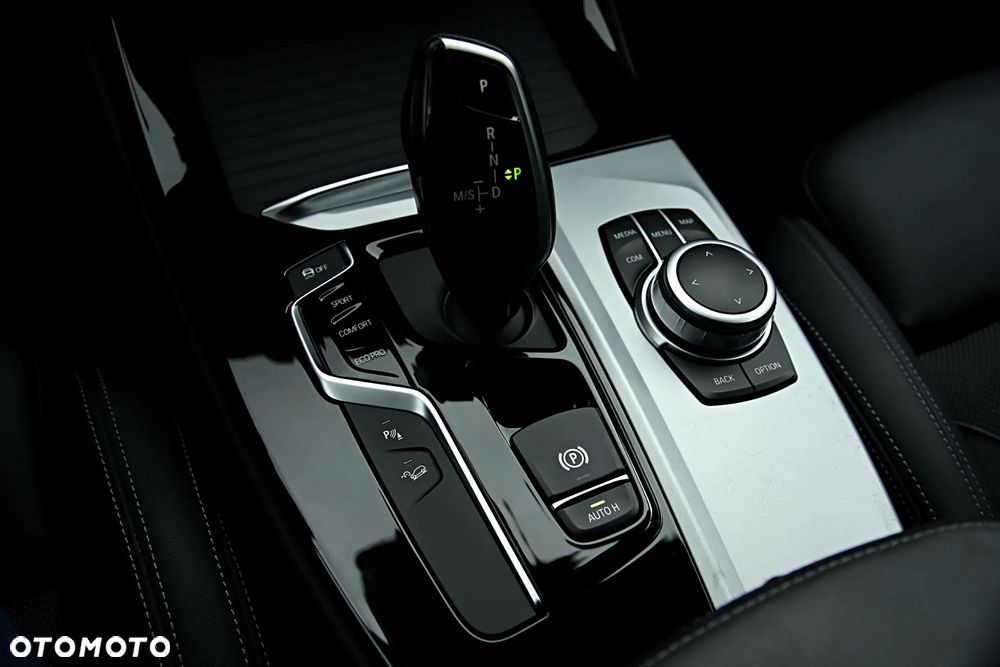 BMW X3 xDrive20i GPF Advantage - 31