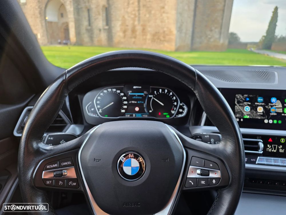 BMW 330 e xDrive Aut. - 17