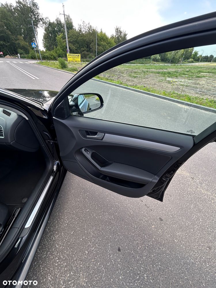 Audi A4 ver-avant-1-8-tfsi-s-line-sportpaket-plus- - 22