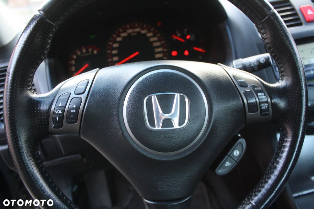 Honda Accord - 16