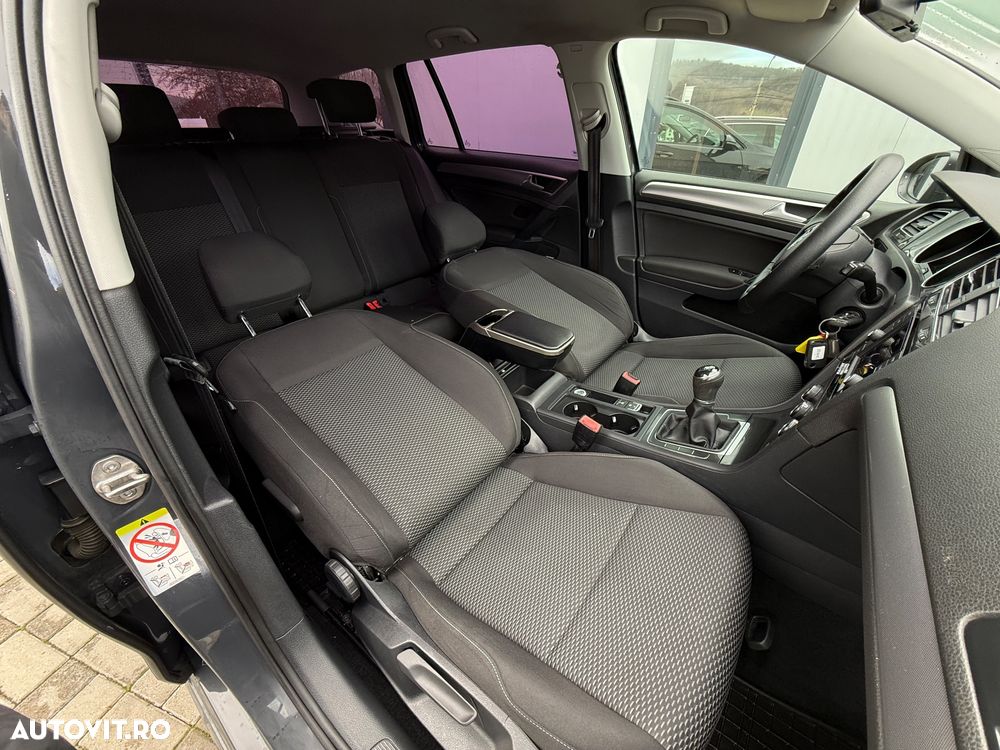 Volkswagen Golf 1.0 TSI (BlueMotion Technology) Comfortline - 26