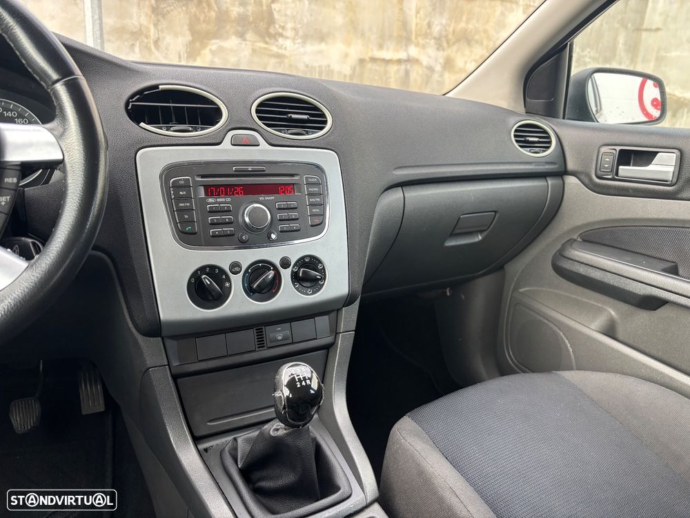 Ford Focus SW 1.6 TDCi Titanium - 22