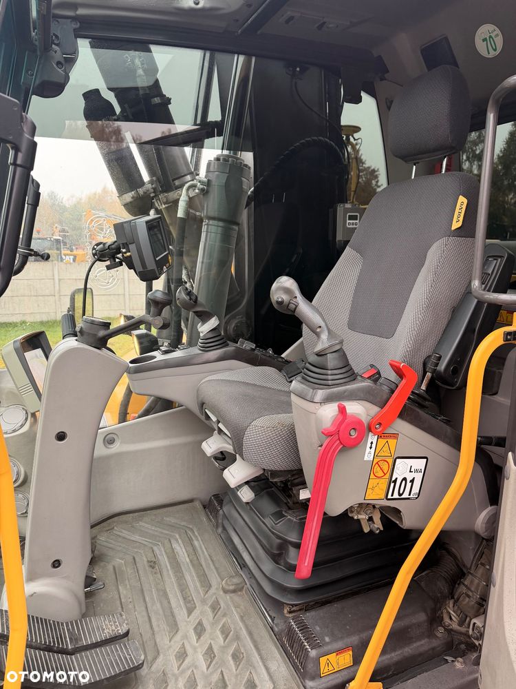 Volvo EW160D - 9