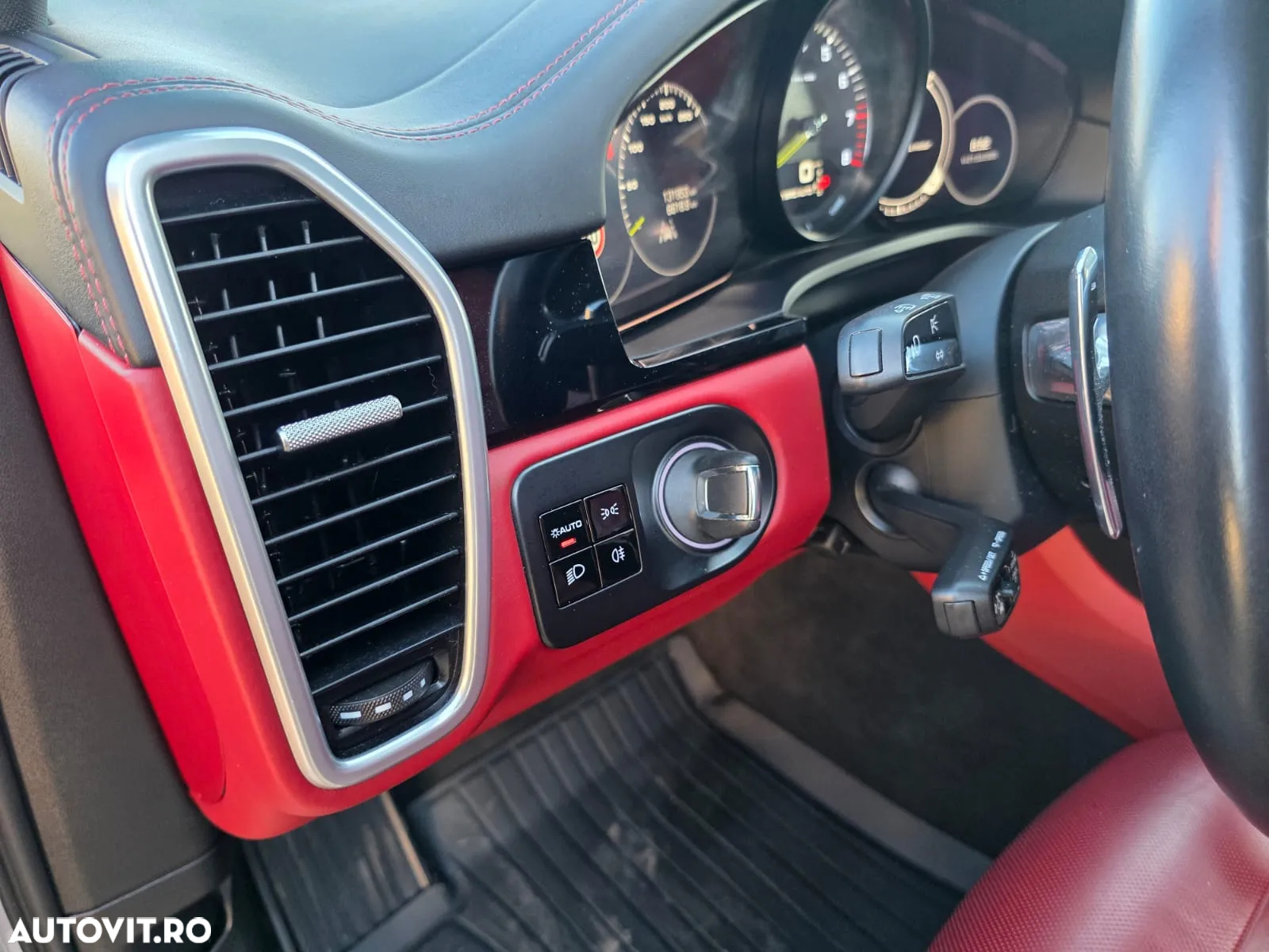 Porsche Cayenne - 16