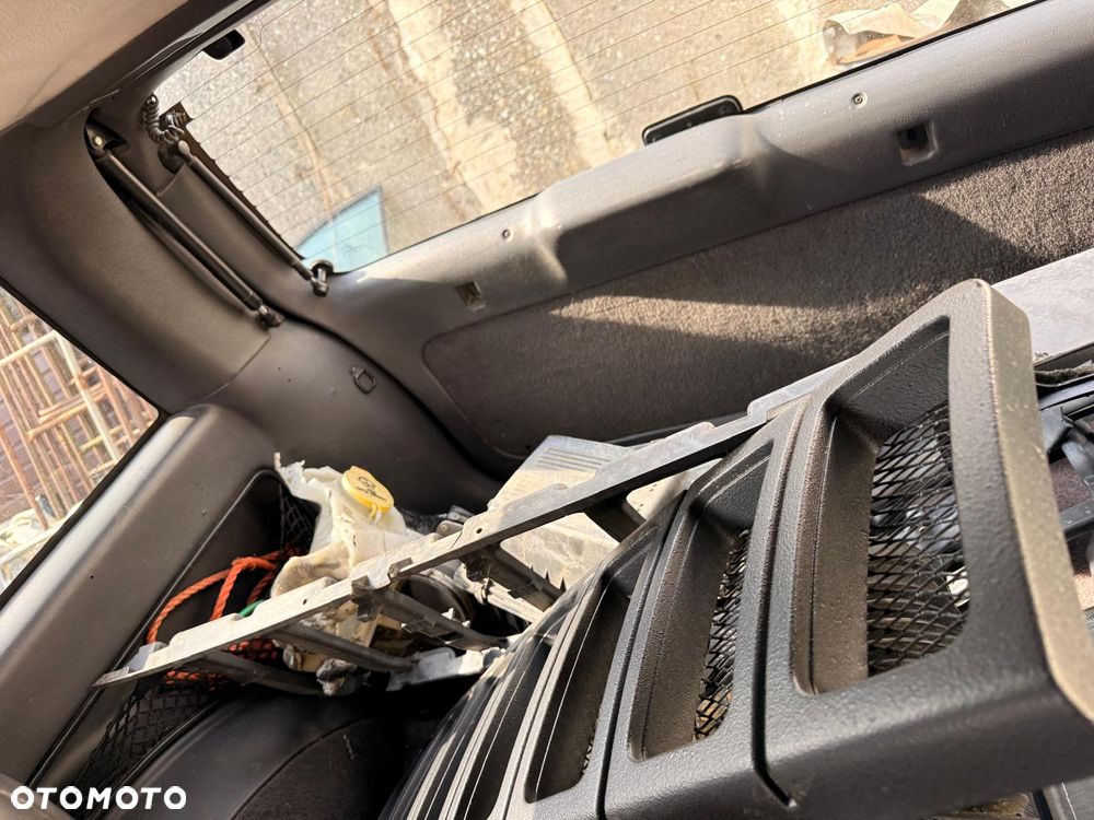 Jeep Grand Cherokee - 12