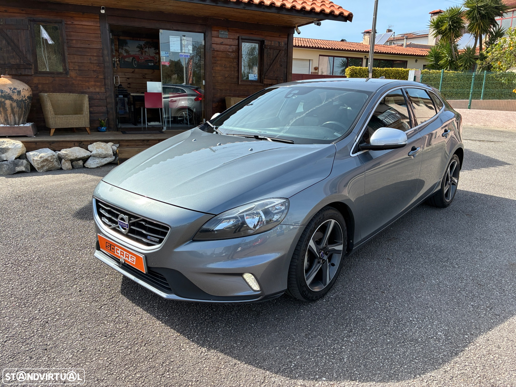 Volvo V40 1.6 D2 R-Design Momentum - 2