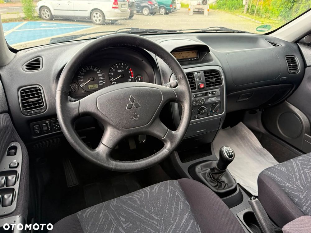 Mitsubishi Carisma 1.8 GDI Avance - 15